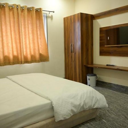 Hotel Anand Ujjain Exterior foto